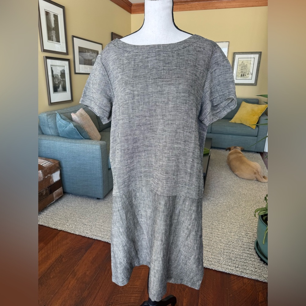 Garnet Hill short sleeved linen b/w striped shift dress size 10